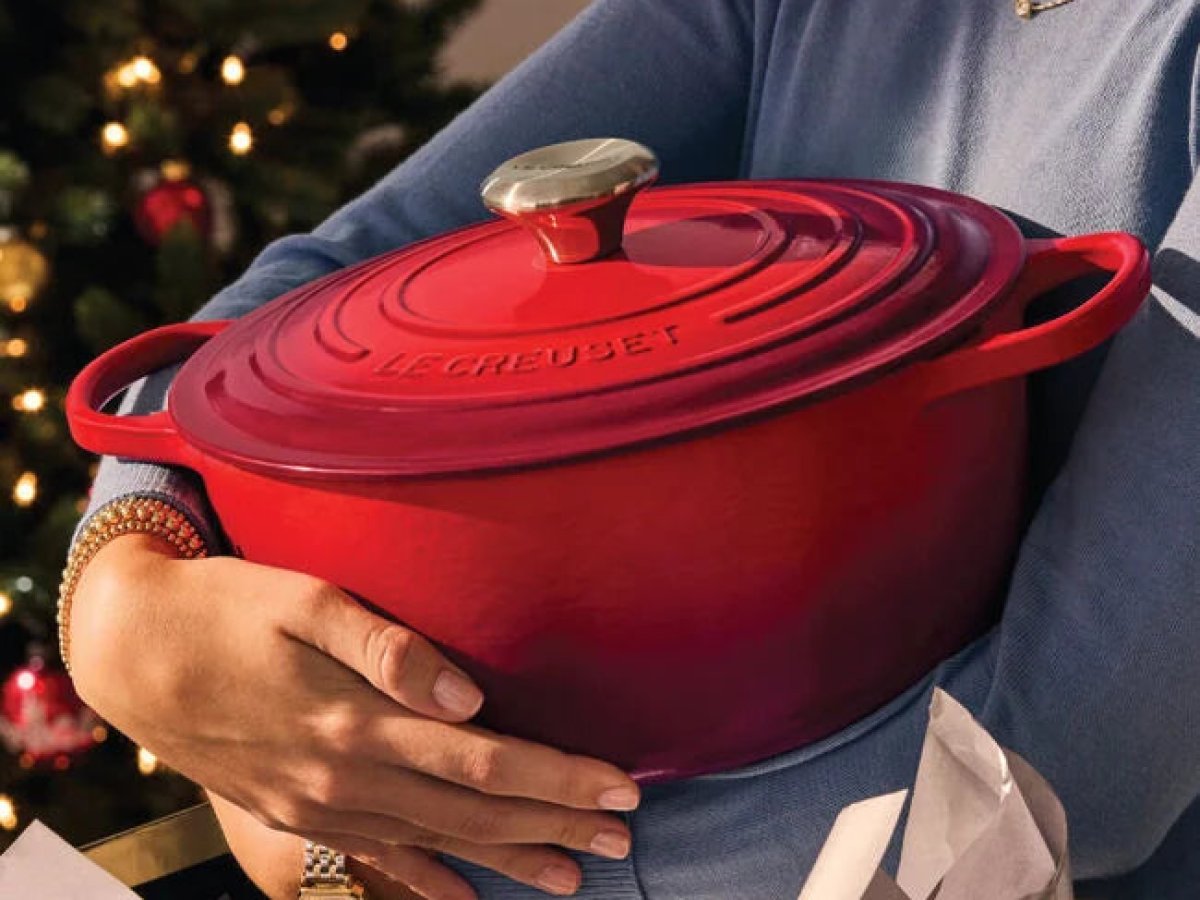 Signature Round Dutch Oven